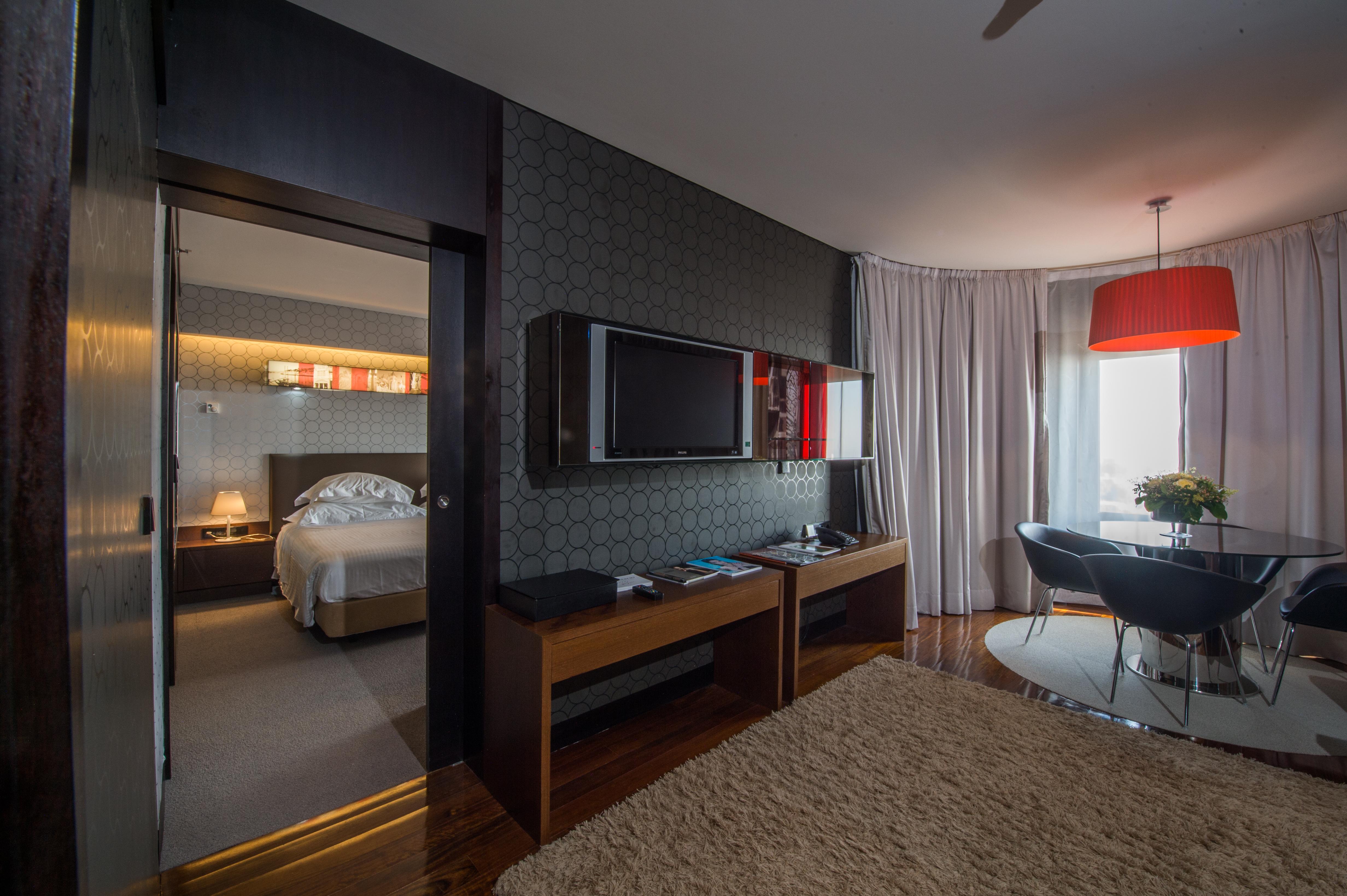 Porto Palacio Hotel By The Editory Εξωτερικό φωτογραφία A suite at the hotel