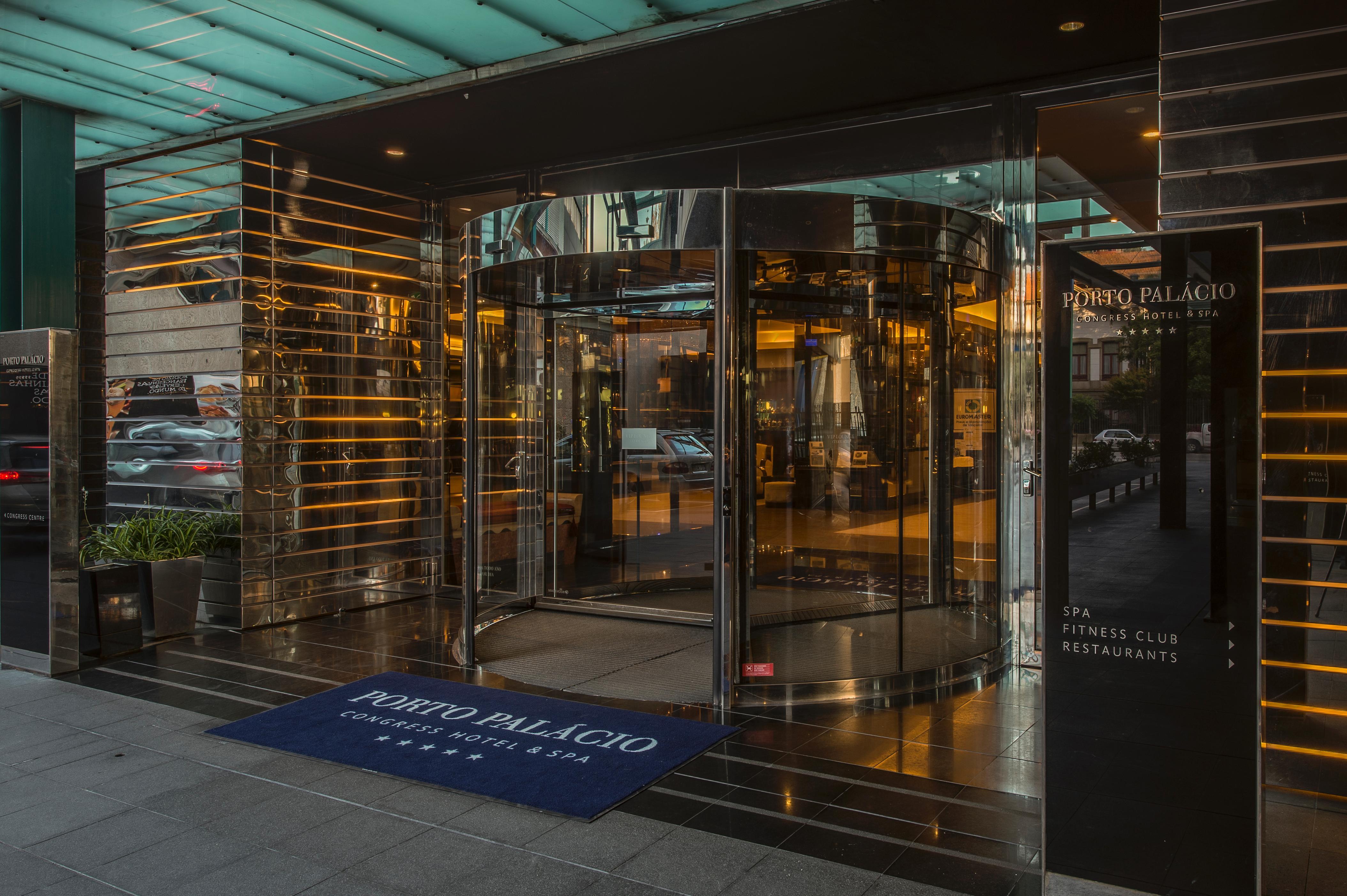 Porto Palacio Hotel By The Editory Εξωτερικό φωτογραφία Entrance of the hotel