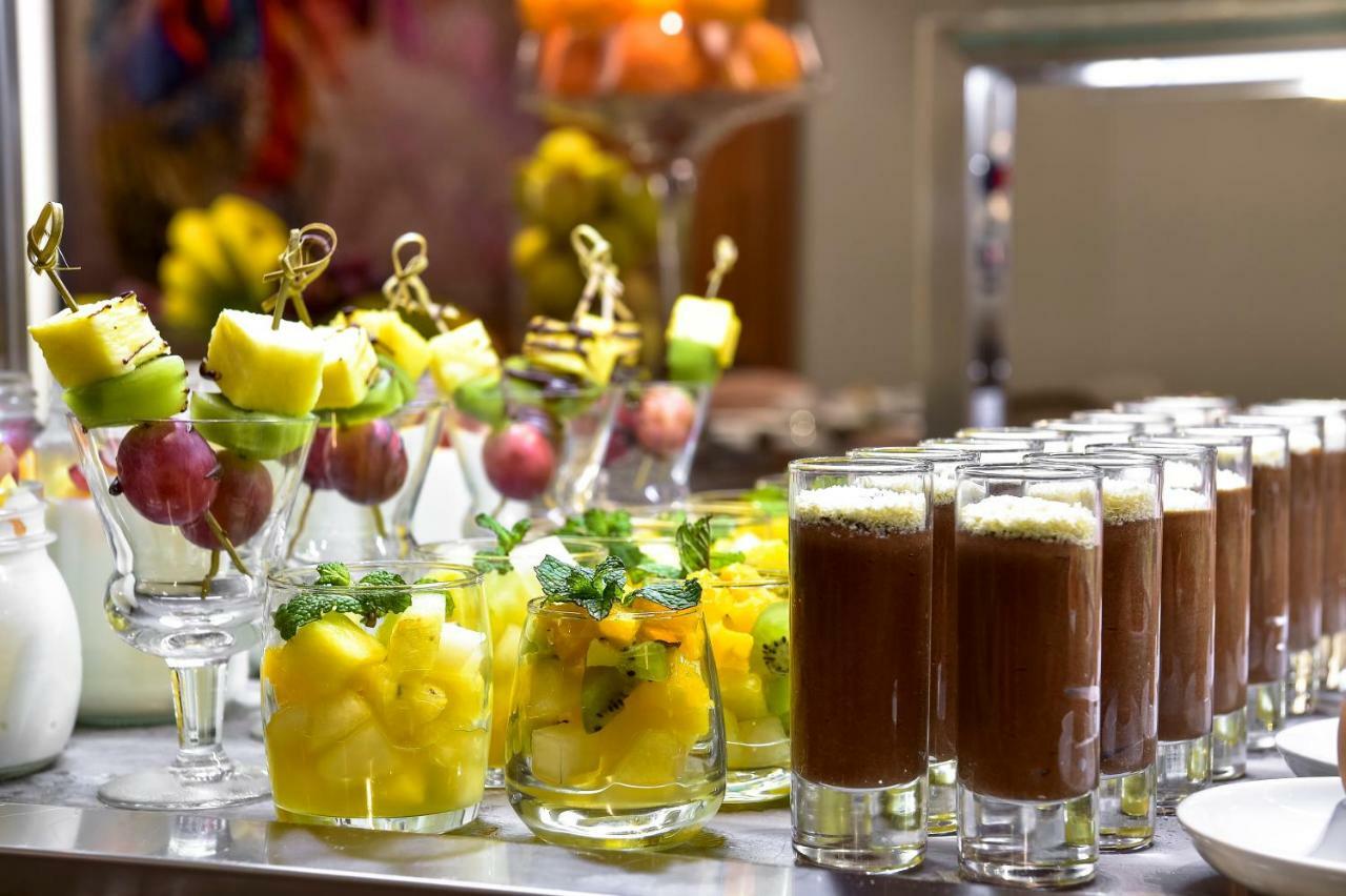 Porto Palacio Hotel By The Editory Εξωτερικό φωτογραφία Fruit salad and chocolate pudding